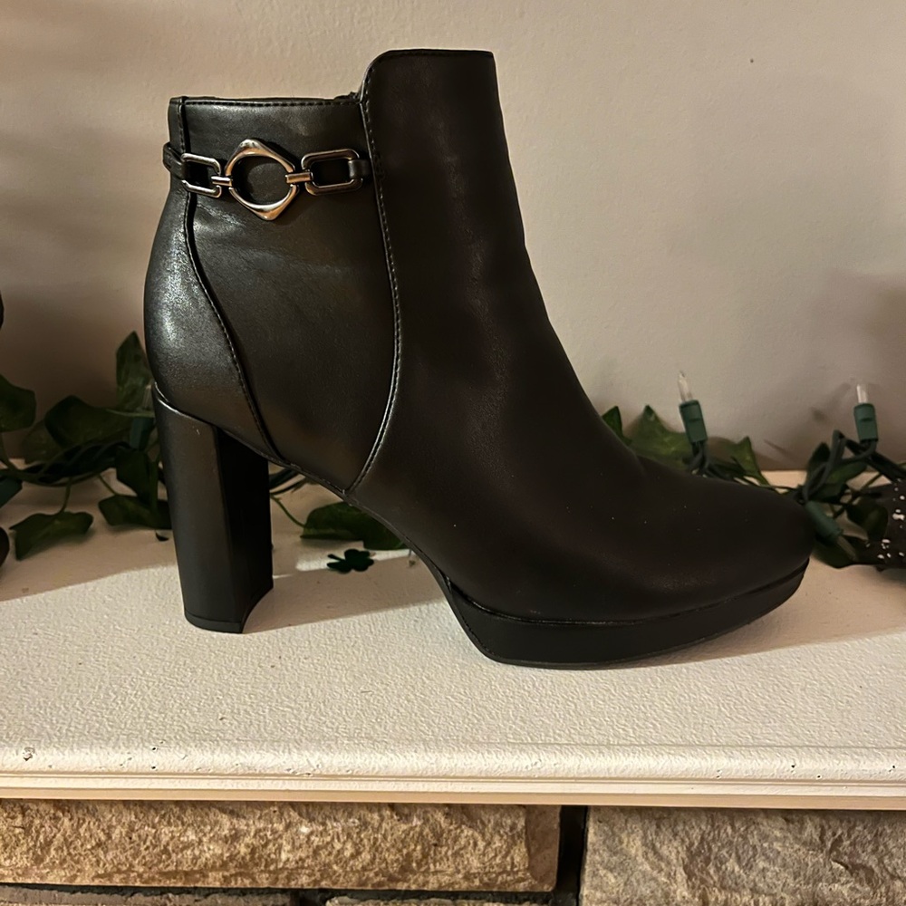Naturalizer - Berri Bootie
New
